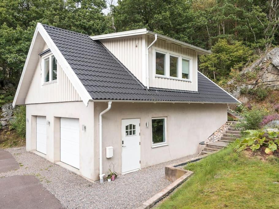 A Lovely Bright Apartment With It'S Own Entrance Kungsbacka Exterior foto